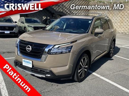 Used 2023 Nissan Pathfinder Platinum image 1