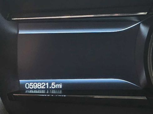 Used 2018 Ford Explorer XLT w/ Equipment Group 202A image 14