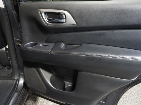 Used 2014 Nissan Pathfinder SL w/ Cargo Package image 22