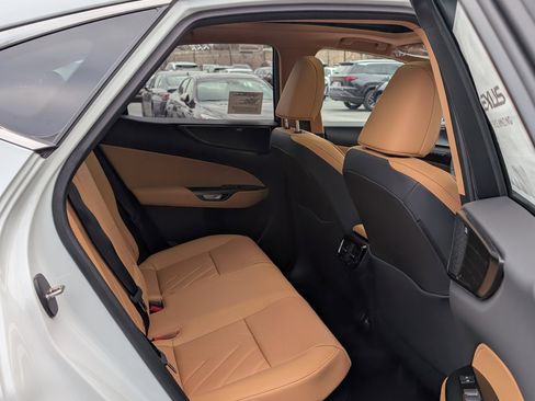 New 2026 Lexus NX 350 350h Luxury image 8