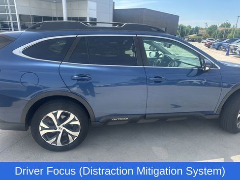 Used 2021 Subaru Outback Limited image 7