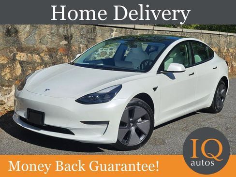 Used 2023 Tesla Model 3 Standard Range image 1