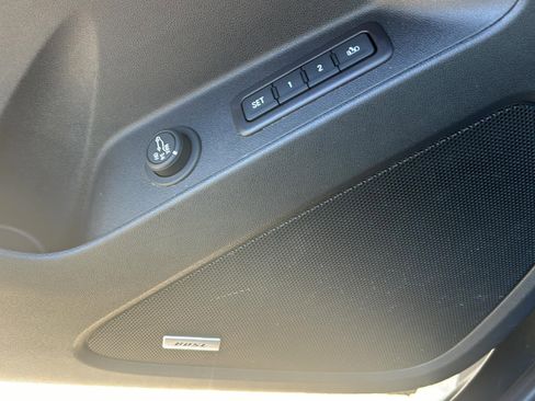 Used 2020 Chevrolet Equinox Premier image 20