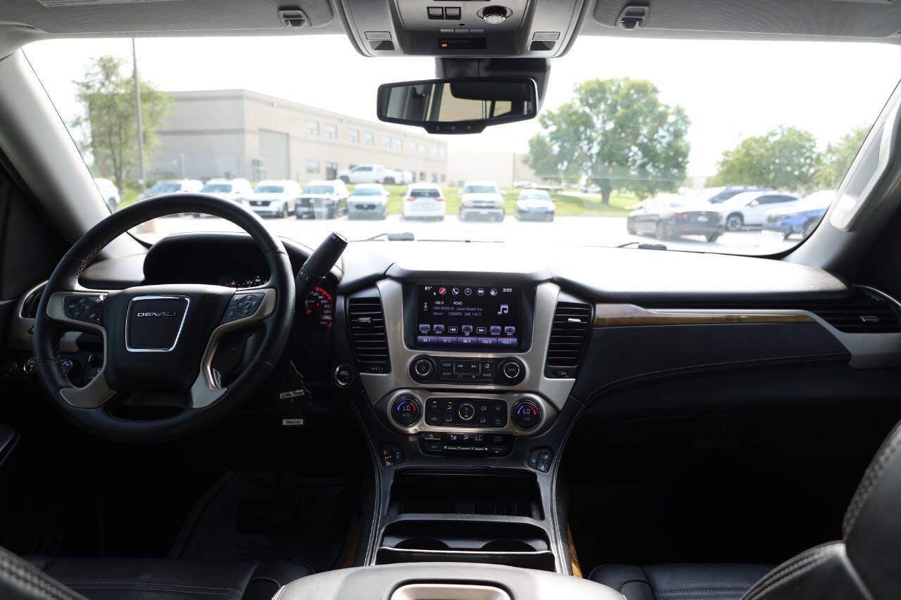 Used 2016 GMC Yukon Denali w/ Open Road Package AWD/4WD image 14