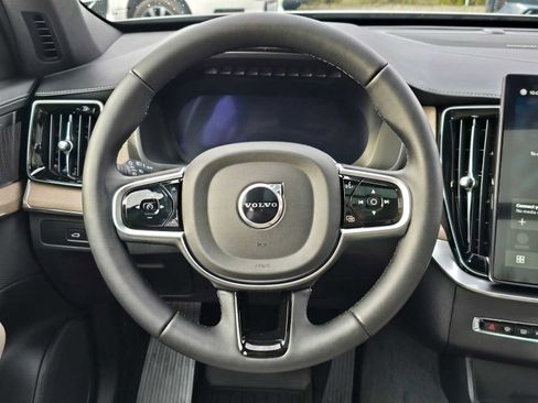 New 2026 Volvo XC90 T8 Plus w/ Protection Package Premier AWD/4WD image 19