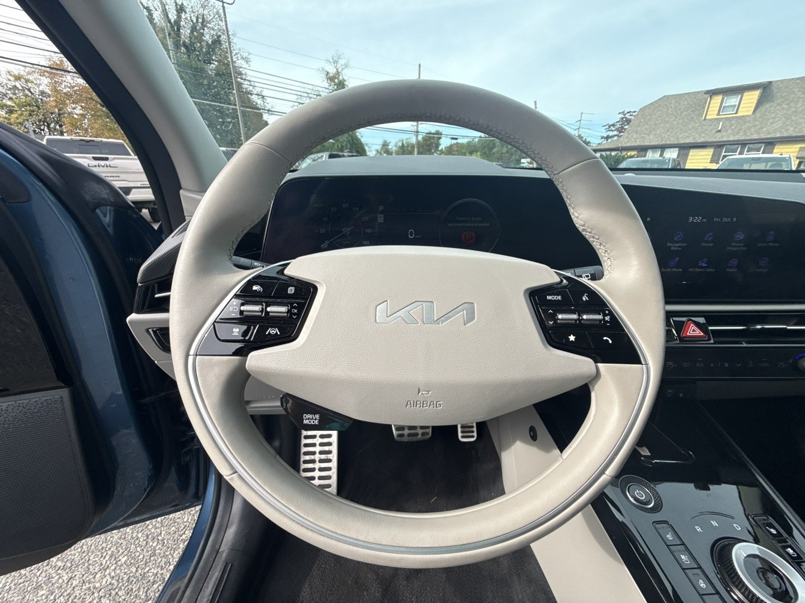 Used 2023 Kia Niro Wave FWD image 16