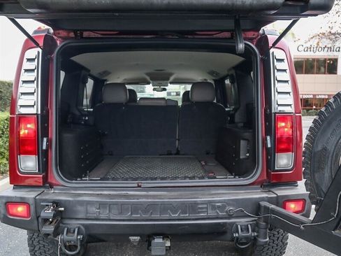 Used 2005 HUMMER H2 w/ Preferred Equipment Group image 32