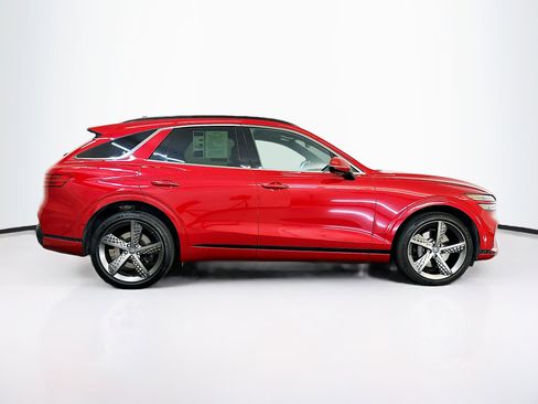 Used 2025 Genesis GV70 3.5T Sport w/ Sport Advanced Package AWD/4WD image 10
