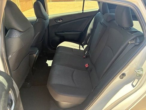 Used 2018 Toyota Prius Four Touring image 17