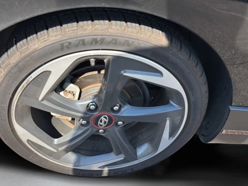 Used 2019 Hyundai Veloster Turbo FWD image 32