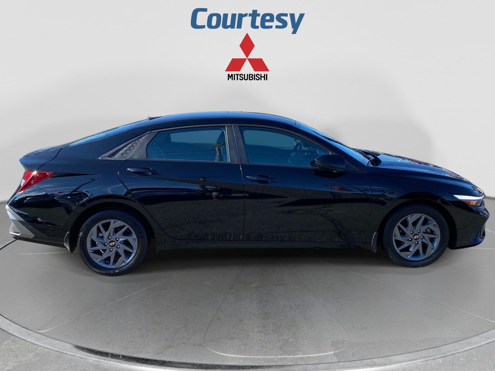 Used 2024 Hyundai Elantra SEL FWD image 6