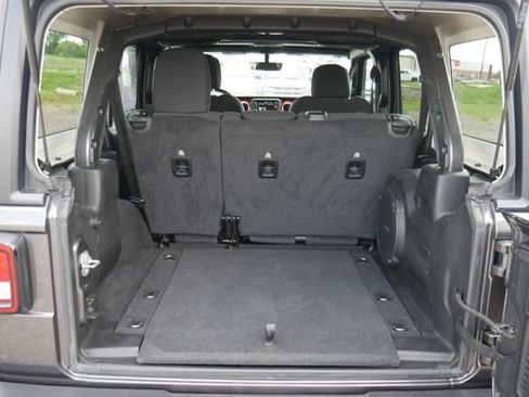 Used 2021 Jeep Wrangler Unlimited Rubicon AWD/4WD image 10