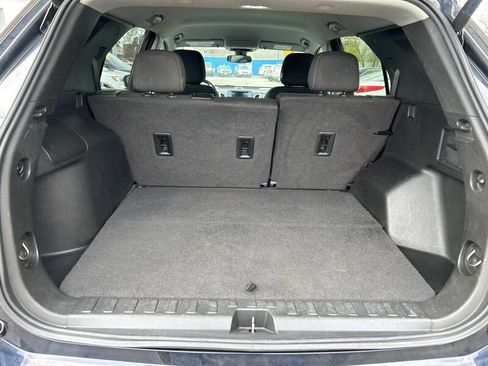 Used 2021 Chevrolet Equinox LT w/ Driver Convenience Package image 8