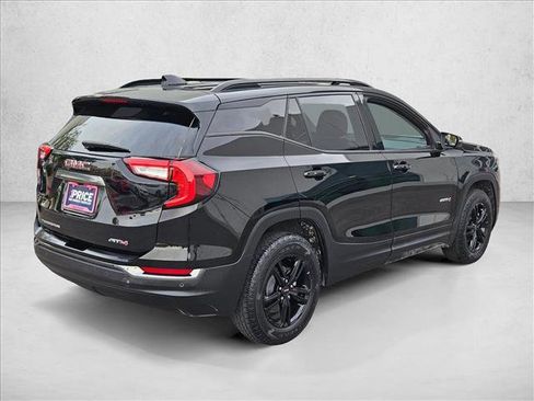Used 2022 GMC Terrain AT4 image 5