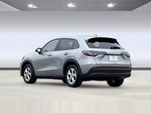 Used 2025 Honda HR-V LX image 3