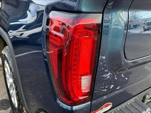 Used 2021 GMC Sierra 1500 SLT w/ SLT Premium Plus Package image 23