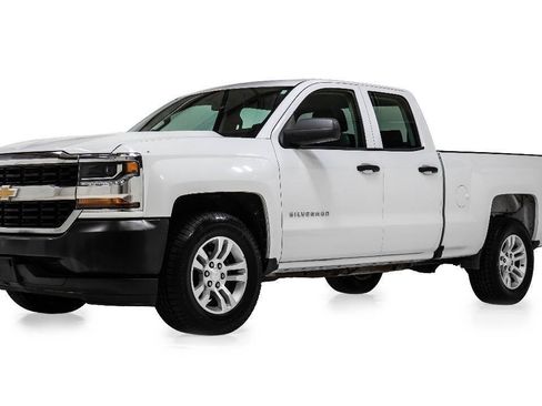 Used 2018 Chevrolet Silverado 1500 W/T RWD image 2