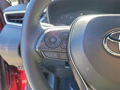 Used 2024 Toyota Corolla Cross SE image 17