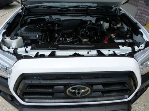 Used 2021 Toyota Tacoma SR image 9