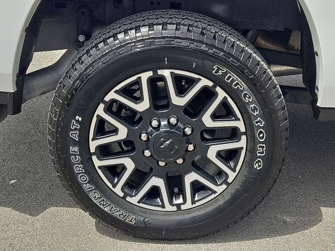 Used 2025 RAM 2500 Limited AWD/4WD image 14