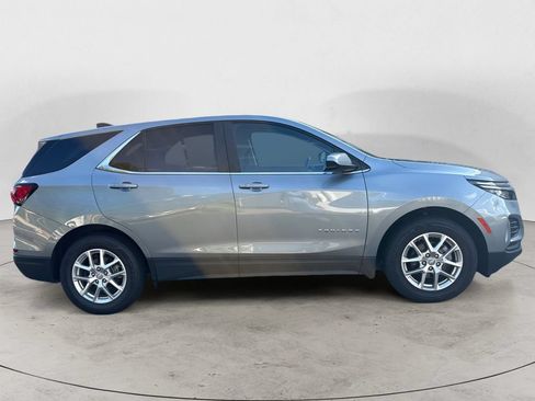 Used 2024 Chevrolet Equinox LT AWD/4WD image 2