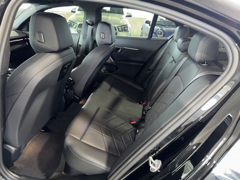 Used 2025 BMW 530i w/ M Sport Package RWD image 15