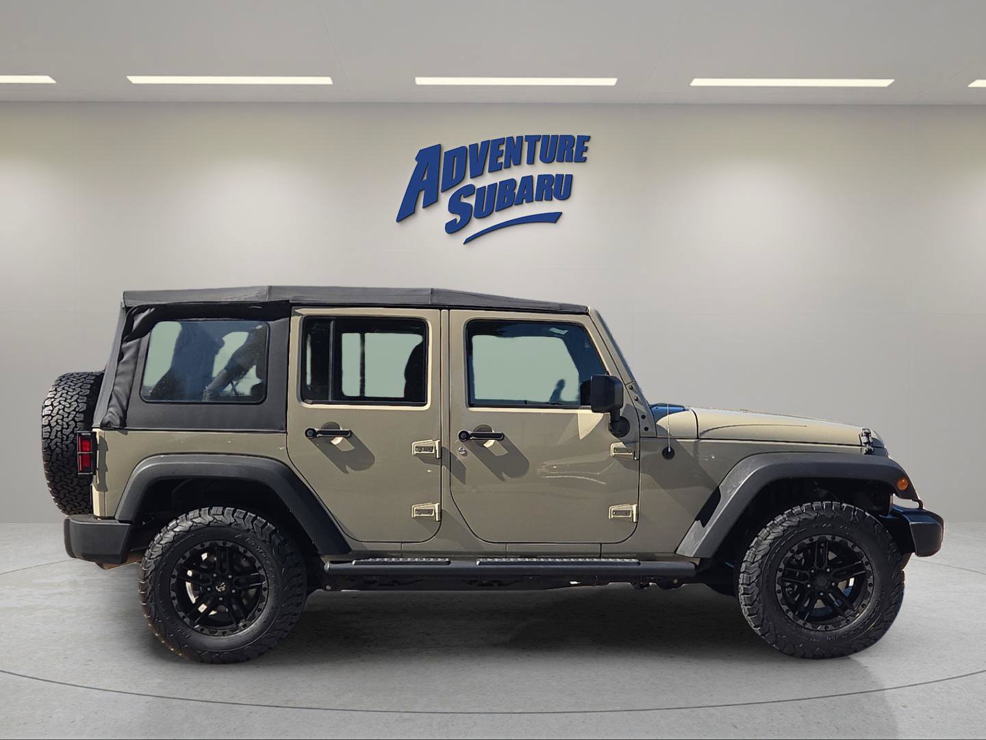 Used 2018 Jeep Wrangler Unlimited Sport w/ Connectivity Group AWD/4WD image 7