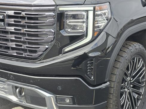 Used 2024 GMC Sierra 1500 Denali Ultimate image 10