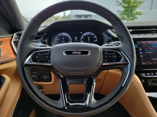 New 2027 Jeep Grand Cherokee Summit w/ Adv Protech Group IV AWD/4WD image 23