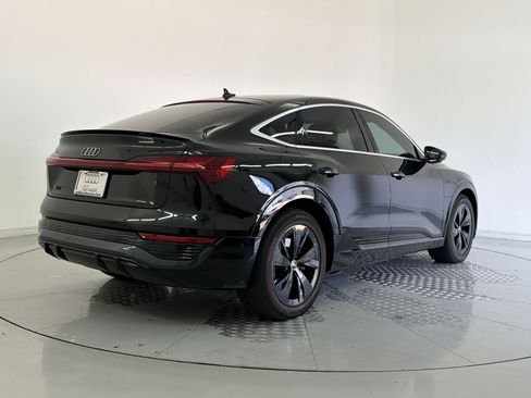 Used 2024 Audi Q8 e-tron Premium Plus w/ Premium Plus Package AWD/4WD image 9
