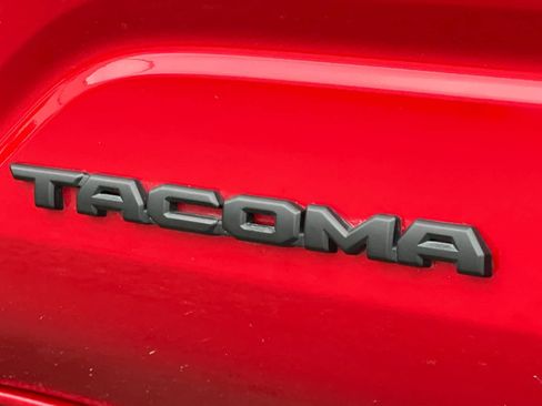 Certified 2024 Toyota Tacoma TRD Off-Road w/ TRD Off Road Premium Package AWD/4WD image 31