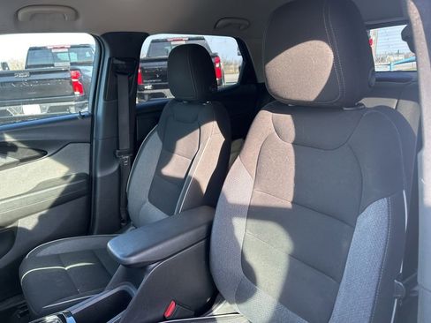 Used 2022 Chevrolet TrailBlazer LT w/ LPO, Blackout Package image 16