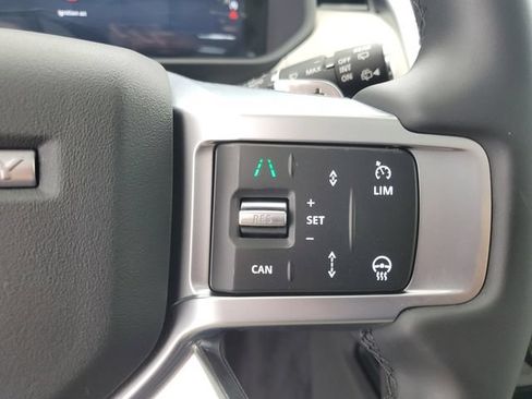 Used 2025 Land Rover Discovery S AWD/4WD image 25