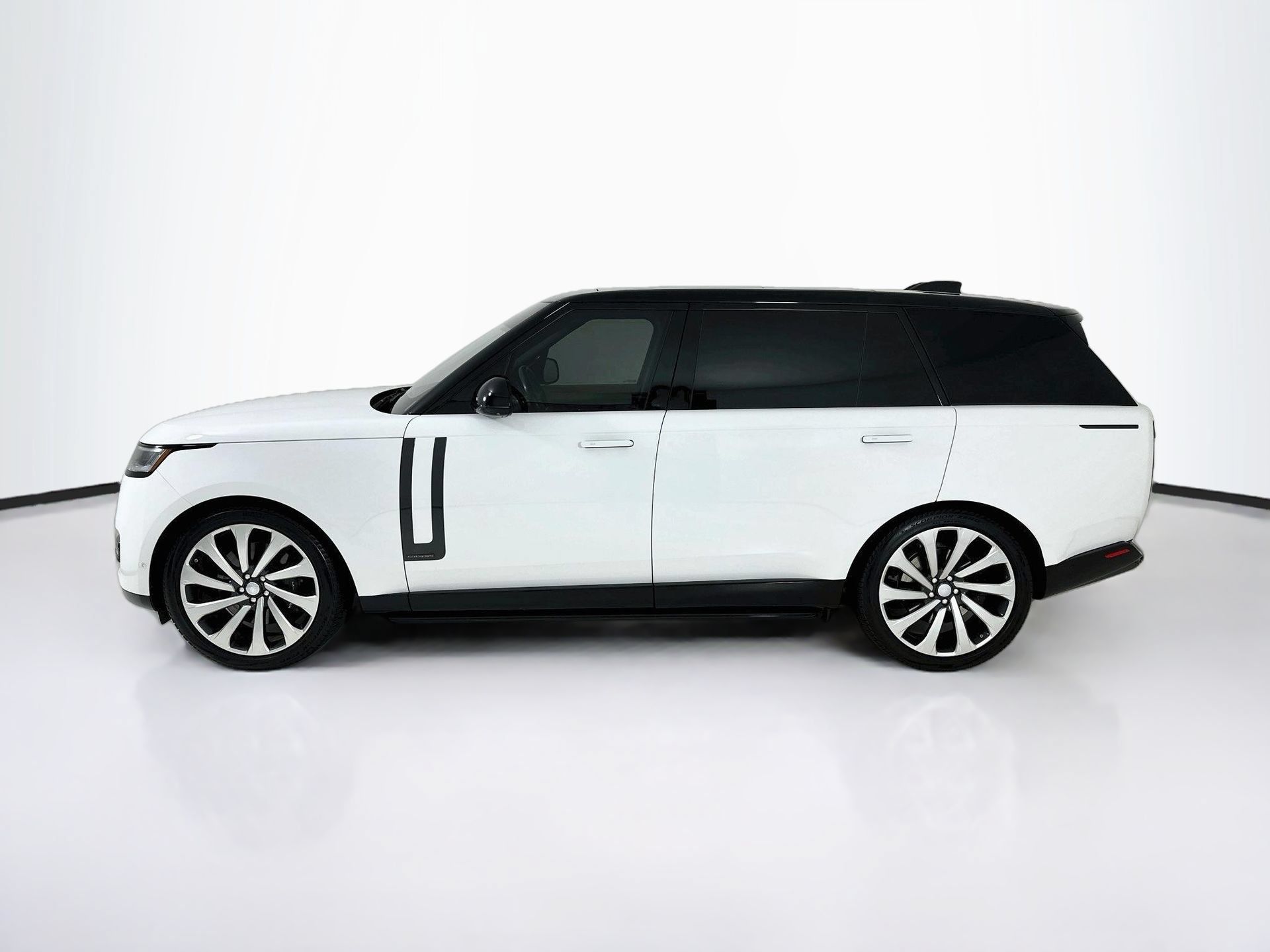 Used 2023 Land Rover Range Rover Long Wheelbase Autobiography AWD/4WD image 5