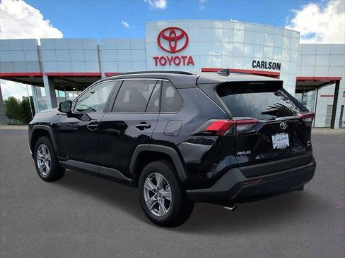 Certified 2025 Toyota RAV4 XLE AWD/4WD image 2