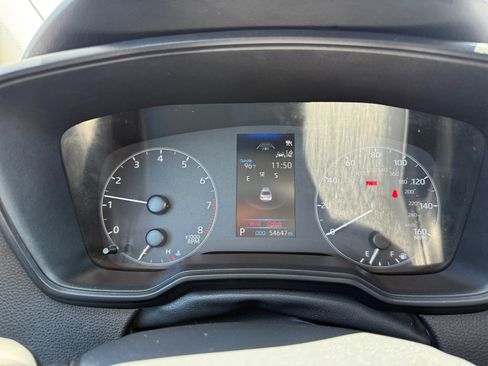Used 2024 Toyota Corolla LE FWD image 11