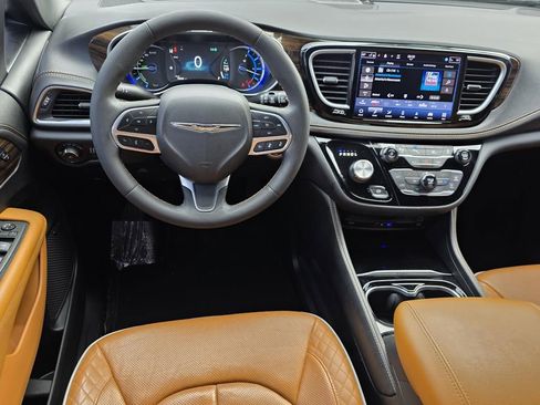 Used 2022 Chrysler Pacifica Pinnacle FWD image 14
