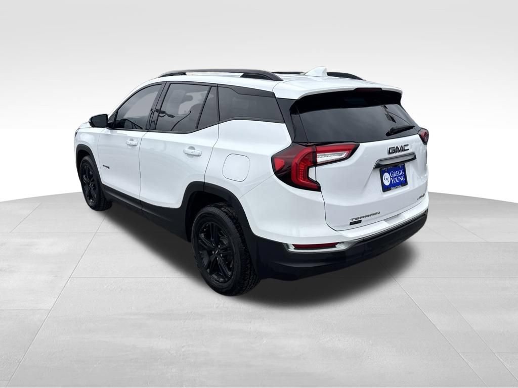 Used 2023 GMC Terrain AT4 AWD/4WD image 4