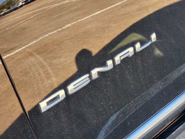 Used 2022 GMC Yukon Denali AWD/4WD image 12