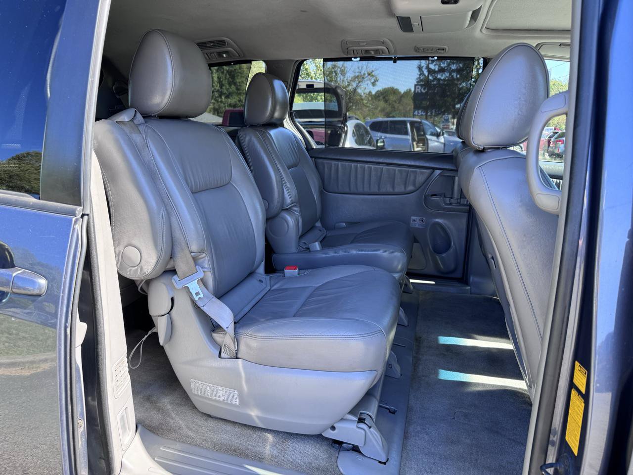 Used 2009 Toyota Sienna XLE Limited FWD image 15
