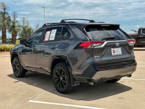 Used 2023 Toyota RAV4 XSE AWD/4WD image 5