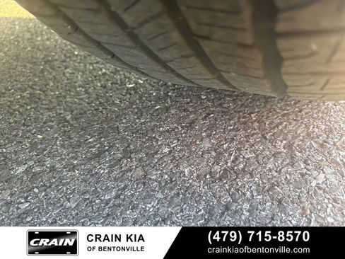 Used 2013 Chrysler 200 Touring FWD image 37