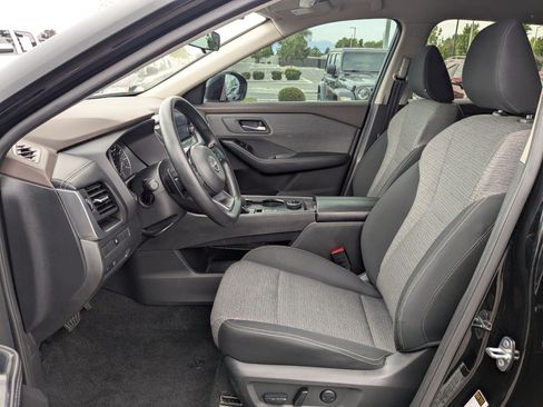 Used 2023 Nissan Rogue SV AWD/4WD image 17