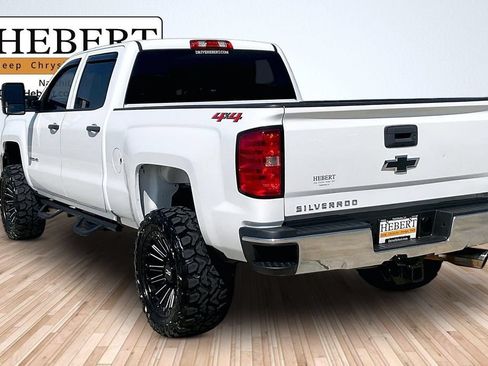 Used 2019 Chevrolet Silverado 2500 W/T w/ WT Convenience Package AWD/4WD image 9