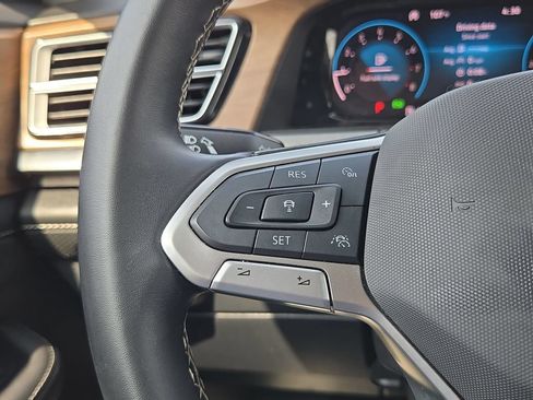 Used 2025 Volkswagen Atlas SE FWD image 20