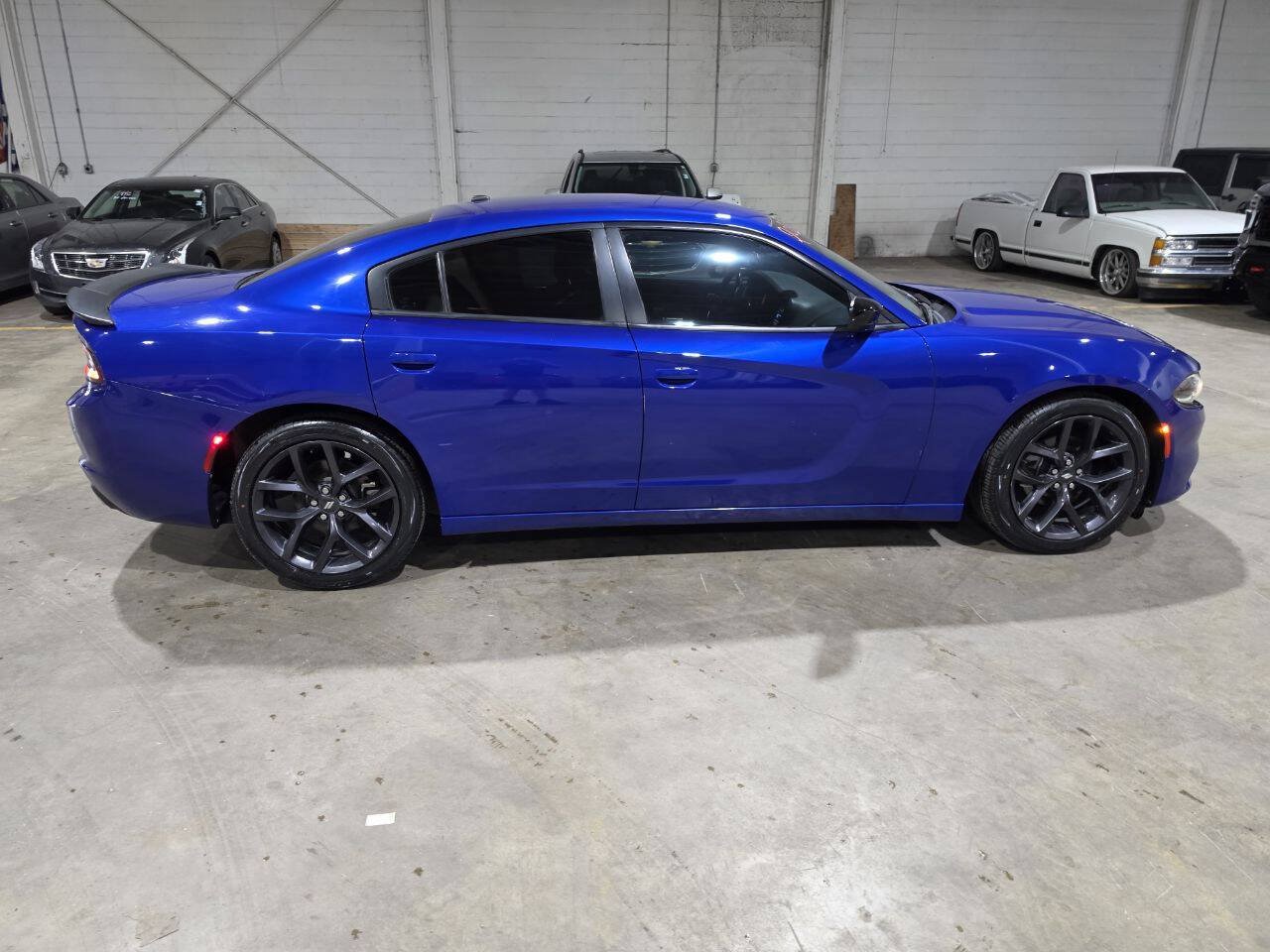 Used 2020 Dodge Charger SXT w/ Blacktop Package RWD image 14