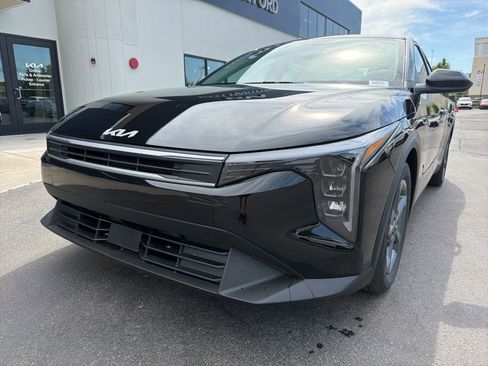 New 2026 Kia K4 FWD image 3