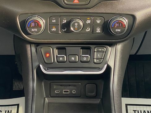 Used 2019 GMC Terrain Denali w/ Advanced Safety Package image 25