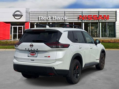Used 2025 Nissan Rogue SV AWD/4WD image 4