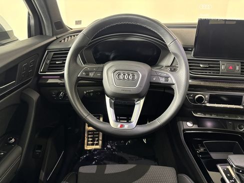 Certified 2025 Audi SQ5 Premium Plus w/ Premium Plus Package AWD/4WD image 18